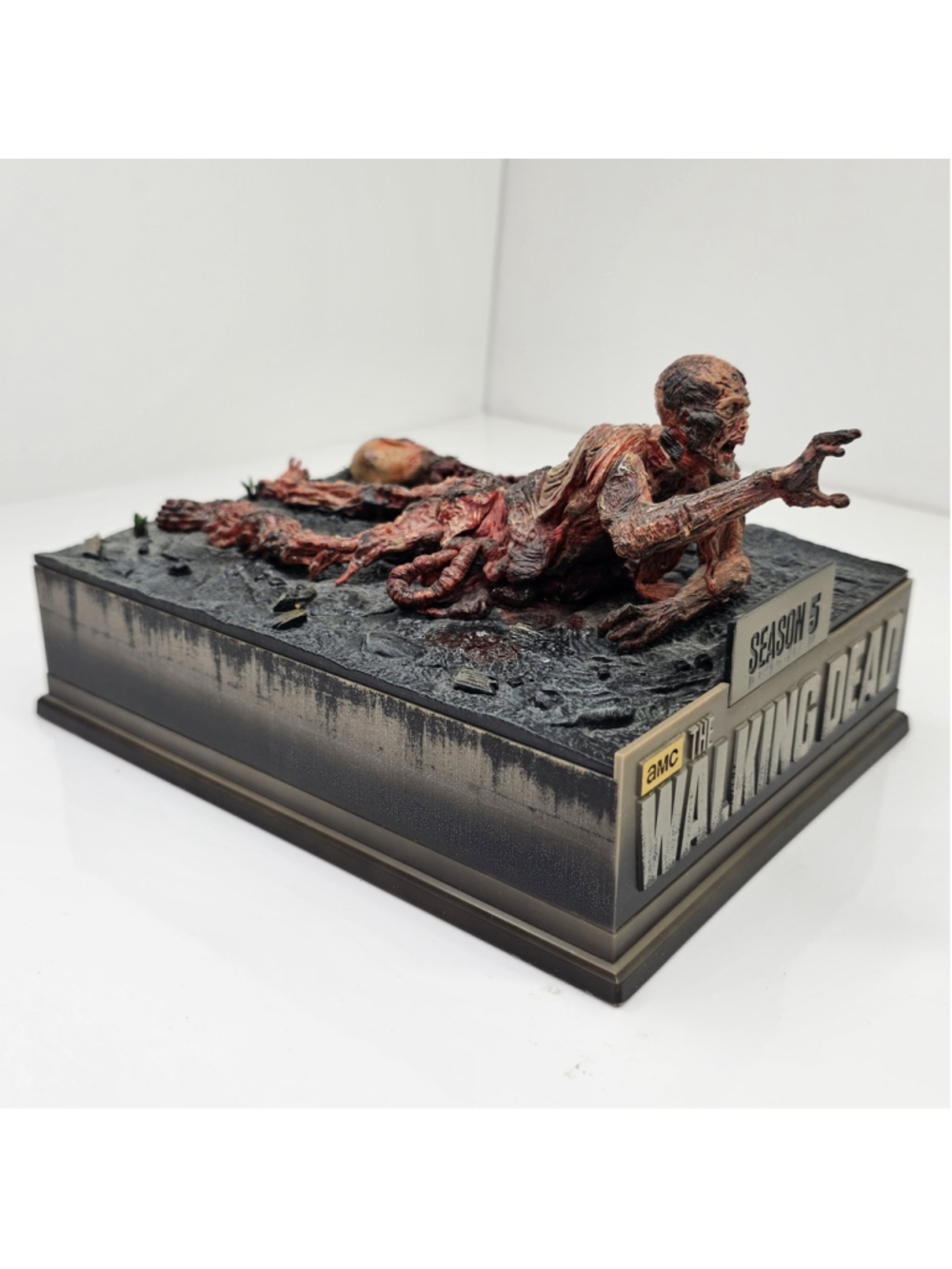 The Walking Dead Complete Season 5 Asphalt Walker Limited Edition - Picture 12 of 16